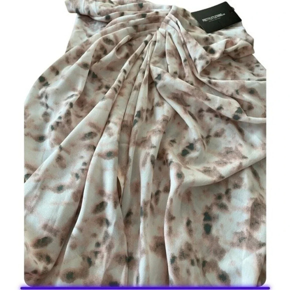 Pretty Little Thing light pink tie dye ruched side midi skirt, size 10. - Picture 3 of 8